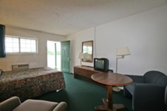Glenora Hotel Lake Anna חדר תמונה