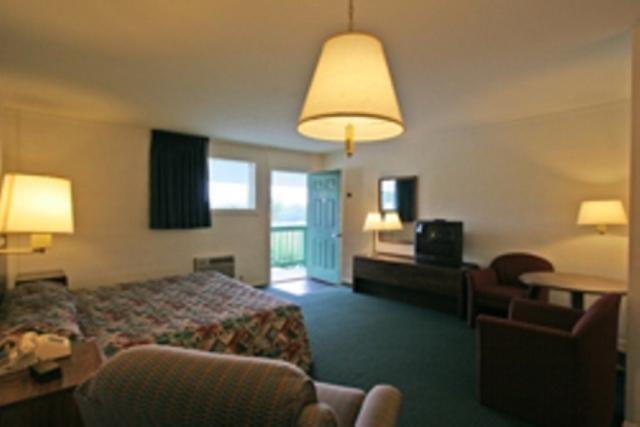Glenora Hotel Lake Anna חדר תמונה